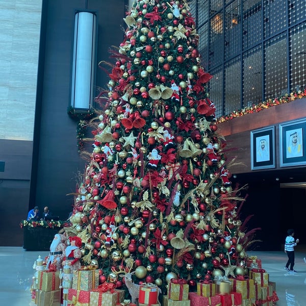 Photo taken at JW Marriott Marquis Hotel Dubai by Bushra🐨 on 12/23/2023