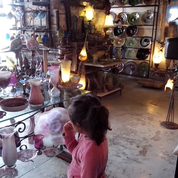 GLASS FACTORY (ΕΡΓΟΣΤΑΣΙΟ ΦΥΣΙΤΟΥ ΓΥΑΛΙΟΥ) Kokkino Horio