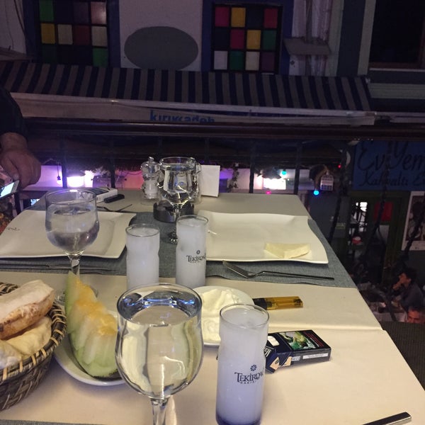 Foto diambil di Ziyaret Restaurant &amp; Ocakbaşı oleh 👍boran pada 10/3/2016