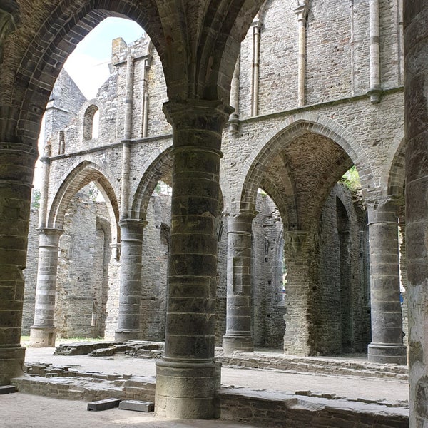Photo taken at Abbaye de Villers by Nino I. on 8/2/2020