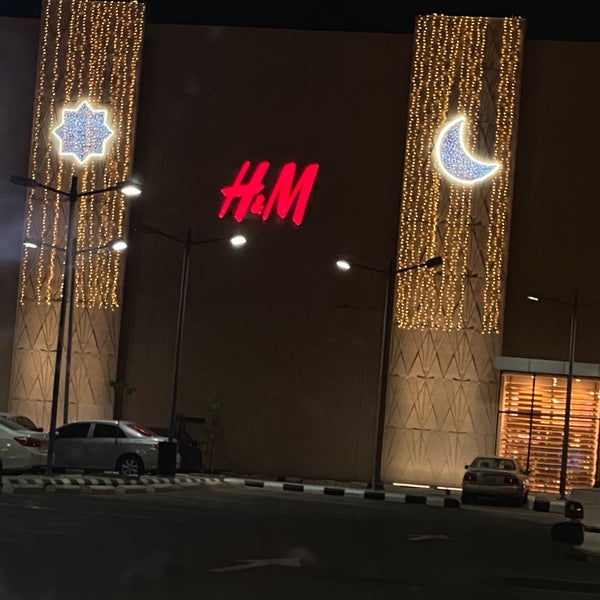 H&m top oasis mall