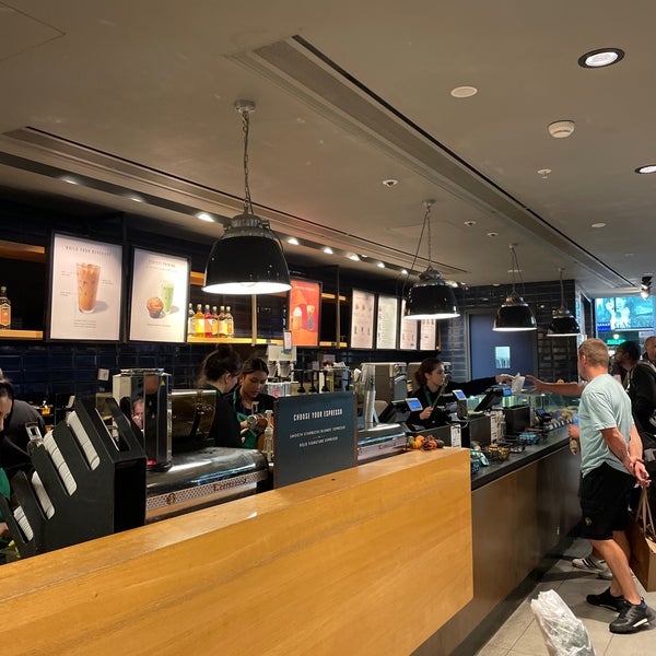 Photo taken at Starbucks by B I. on 10/15/2022