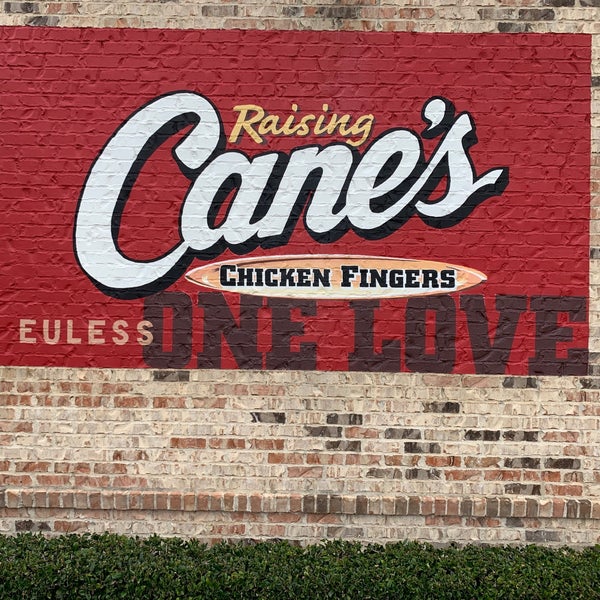 Снимок сделан в Raising Cane&#39;s Chicken Fingers пользователем Larry T. 3/8/2020