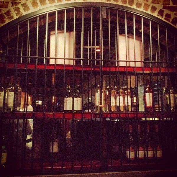 9/4/2013 tarihinde Jarod Z.ziyaretçi tarafından Bâton Rouge Steakhouse &amp; Bar'de çekilen fotoğraf