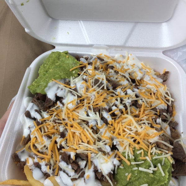 Tried the carne asada fries. They were very good! The meat tasted like it was fresh off the BBQ.