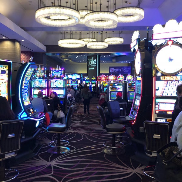 รูปภาพถ่ายที่ Viejas Casino &amp; Resort โดย Sean M. เมื่อ 3/11/2018