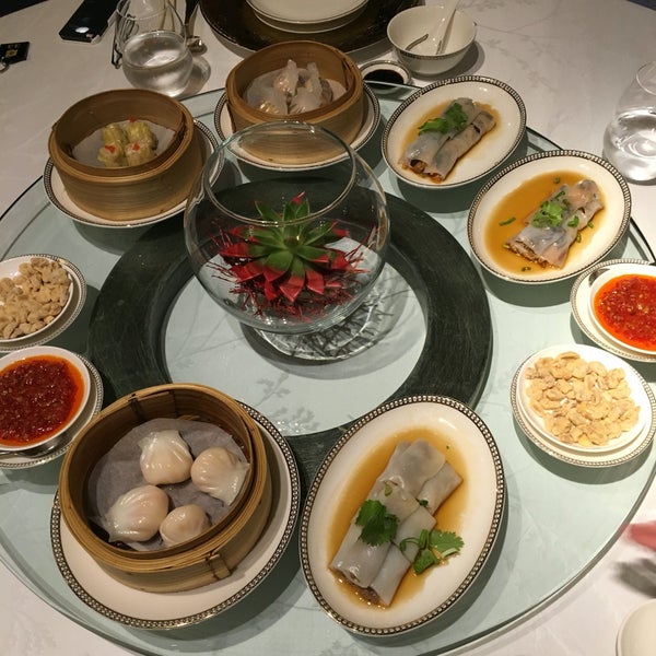 Excellent dim sum for only 78 tl. If one wants to try the real flavor of Chinese food - go there