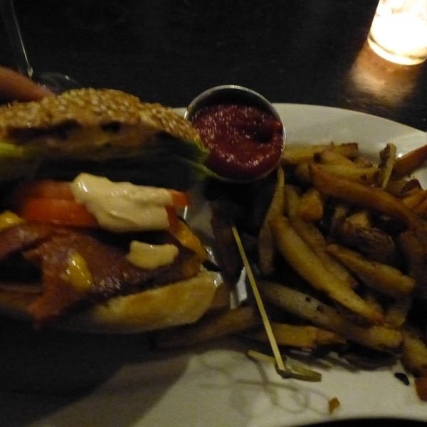 Vegan bacon cheeseburger, 6 May 2014.