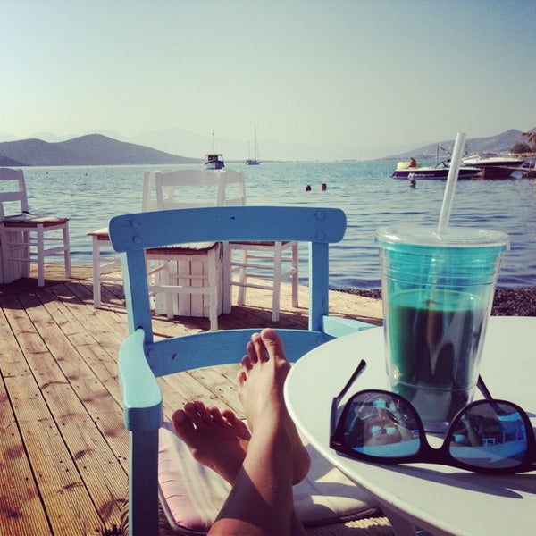 รูปภาพถ่ายที่ Icaros Beach Bar โดย Olga K. เมื่อ 8/21/2013