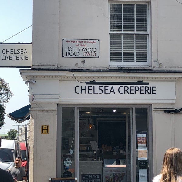 Photo taken at Chelsea Creperie by Toyo-C O. on 8/7/2018
