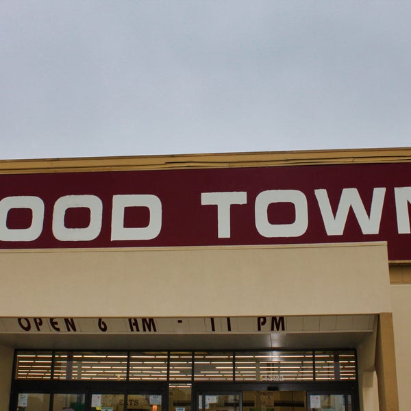 Food Town Grocery Store in Houston