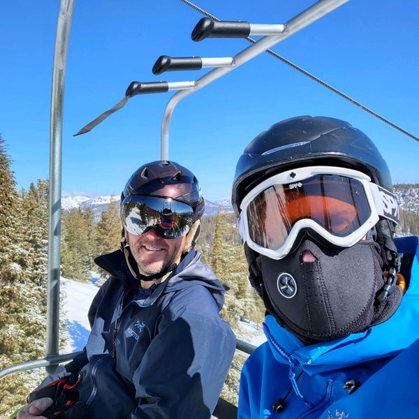 3/20/2022 tarihinde Nate M.ziyaretçi tarafından Mammoth Mountain Ski Resort'de çekilen fotoğraf