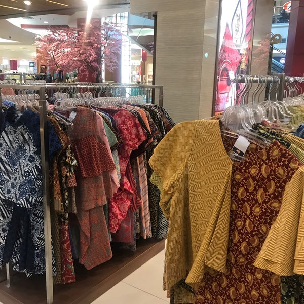 Photos at Batik Keris - Kebayoran Lama - Pondok Indah Mall 2, 2nd Fl.