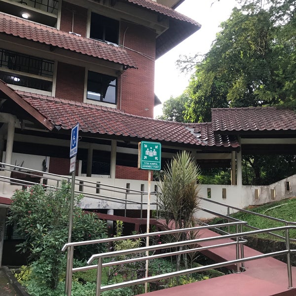 Fakultas Matematika dan Ilmu Pengetahuan Alam (MIPA) - College Science ...