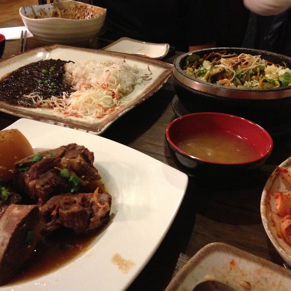 Снимок сделан в Song Cook&#39;s Authentic Korean Restaurant пользователем T T. 4/16/2013