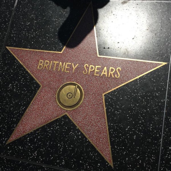Foto scattata a Hollywood Walk of Fame da Mike J. il 7/15/2016