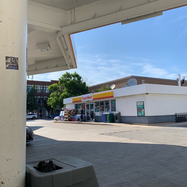 Photo taken at Shell by Jemillex B. on 8/2/2019