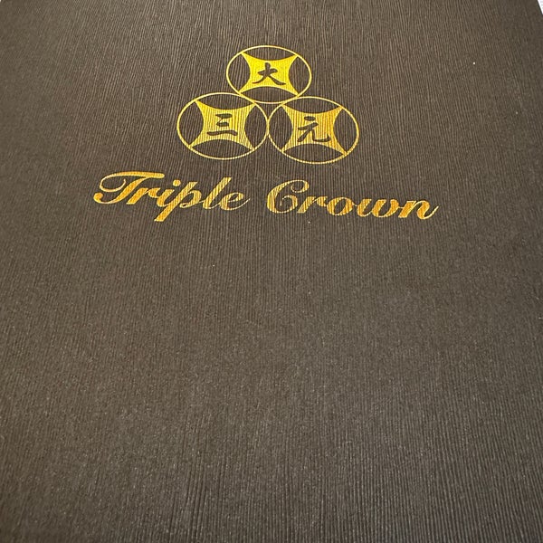 Foto tomada en Triple Crown Restaurant  por Jemillex B. el 7/29/2023