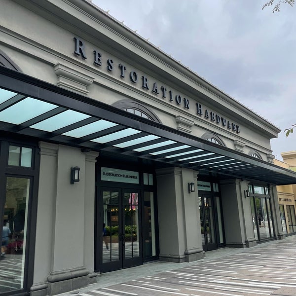 Restoration Hardware Oak Brook, IL