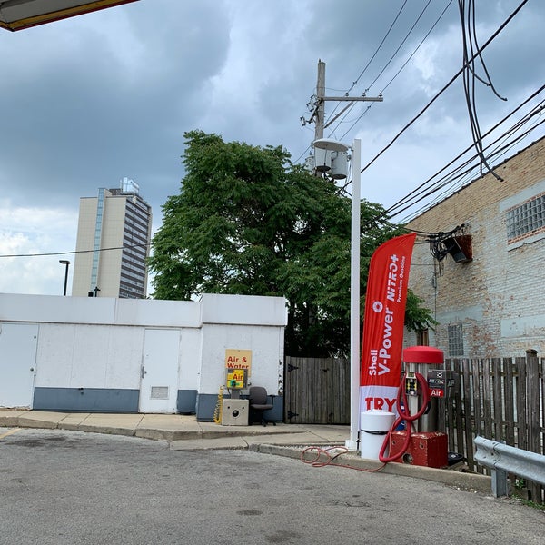 Photo taken at Shell by Jemillex B. on 6/28/2019
