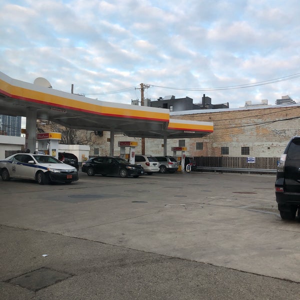 Photo taken at Shell by Jemillex B. on 3/8/2019