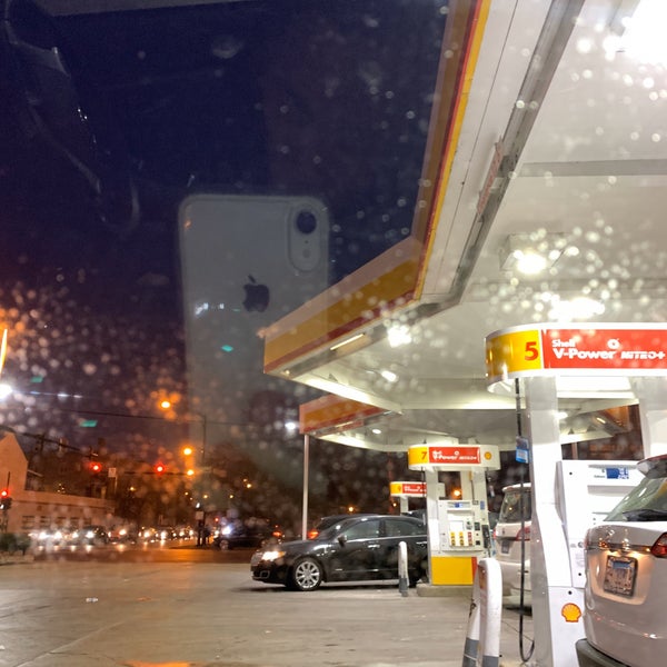 Photo taken at Shell by Jemillex B. on 1/10/2020