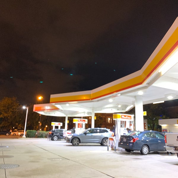 Photo taken at Shell by Jemillex B. on 10/12/2019