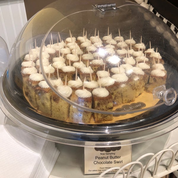 Nothing Bundt Cakes North Clybourn Avenue Chicago Il