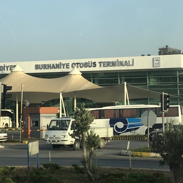 içine girmek damızlık kızın öyküsü izle