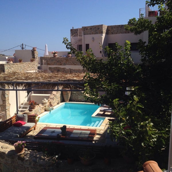 Снимок сделан в Cressa Ghitonia Village, Hotel, Sfaka пользователем George A. 8/5/2014