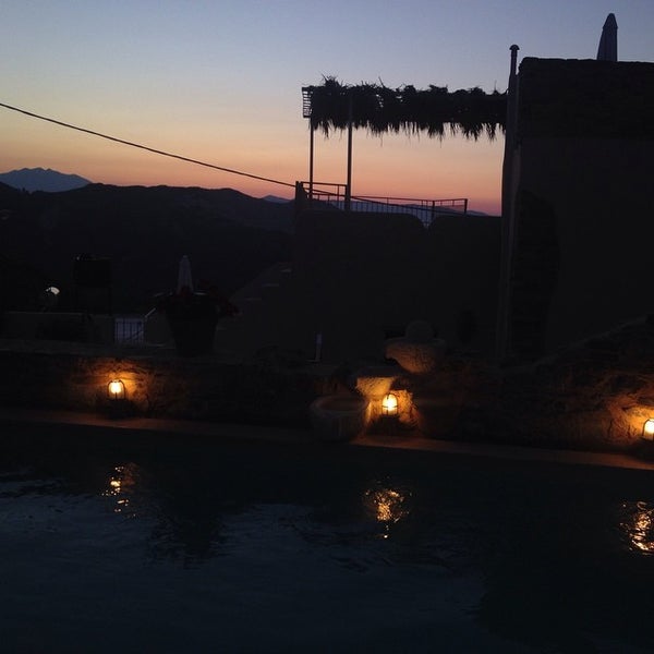 Снимок сделан в Cressa Ghitonia Village, Hotel, Sfaka пользователем George A. 8/14/2014