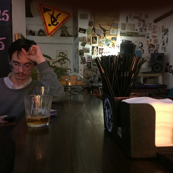 5/8/2016 tarihinde 🌊Natalia🌊 ✨.ziyaretçi tarafından Laska bar'de çekilen fotoğraf