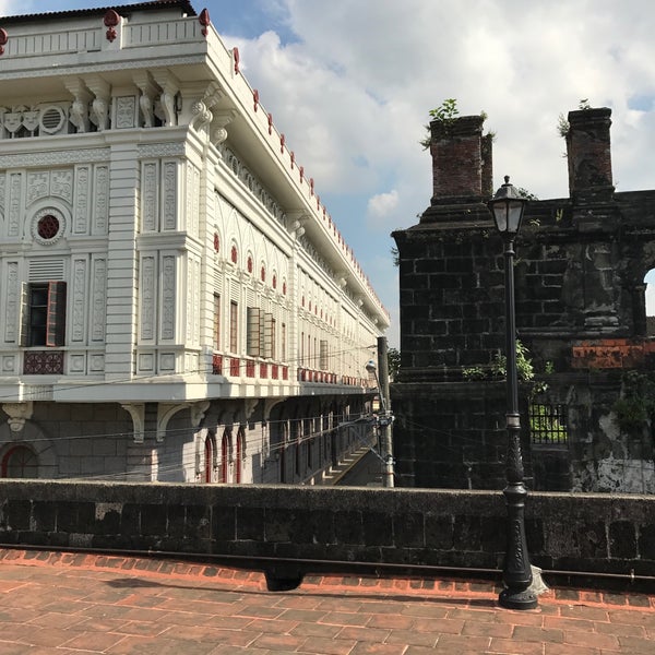 Люсия де ла пуэртэ фото. Гермы овального павильона дворца цвингер в дрездене. Linda lucia callejas. Лусия де ла пуэрта актриса. Лусия гильмаин actress.