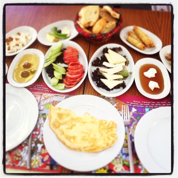 Photo taken at Alins Cafe Restaurant by Bahar Ö. on 9/14/2013