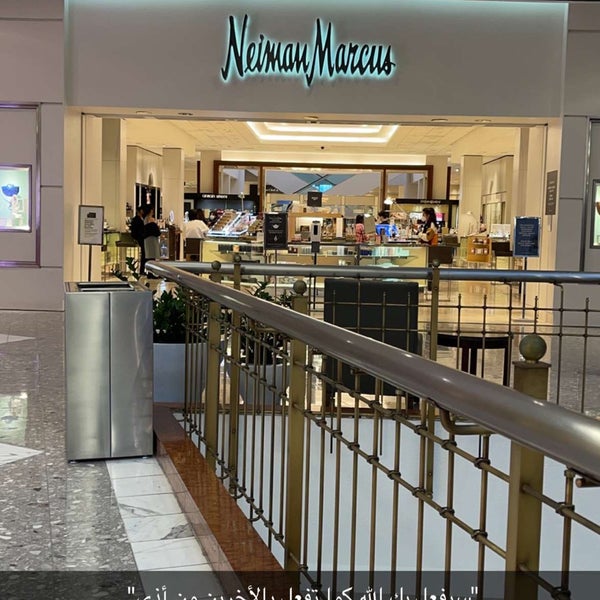 Neiman Marcus (Tysons Galleria), Third floor mall entrance.…
