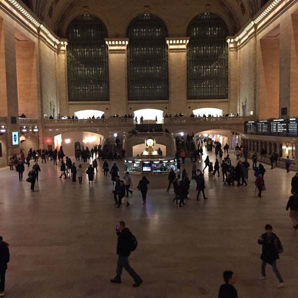 Foto tirada no(a) Grand Central Terminal por Jonny B. em 2/21/2016