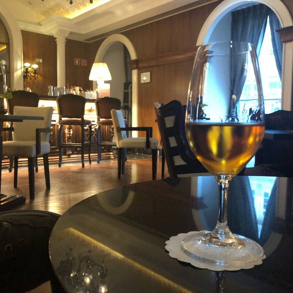 Das bar. Das bar