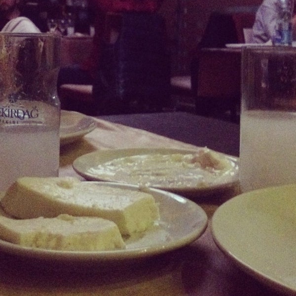 Photo prise au Shominne | Restaurant Lounge Bar par Pınar Aydın Adil le3/22/2014