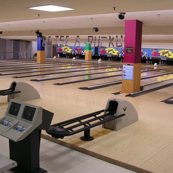 Bowling location