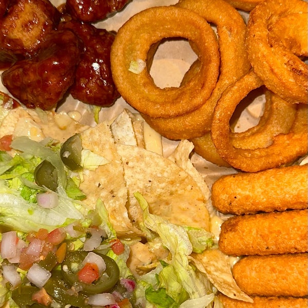 بافالو وايلد وينجز Wings Joint in Al Khobar