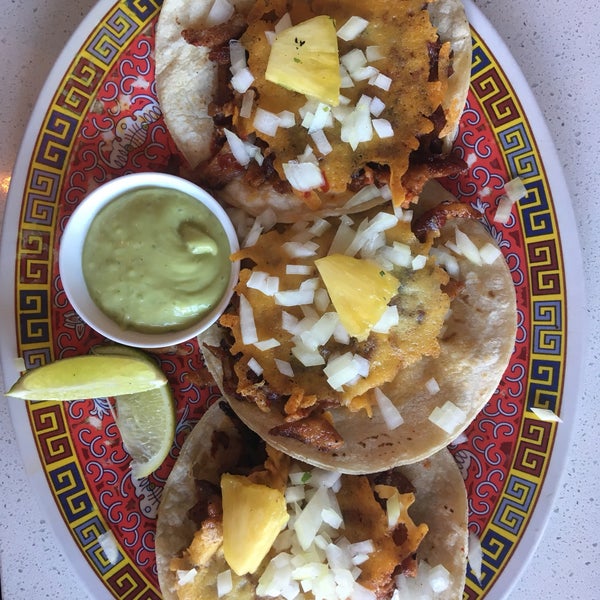 3/1/2019 tarihinde Angela B.ziyaretçi tarafından La Capital Tacos'de çekilen fotoğraf