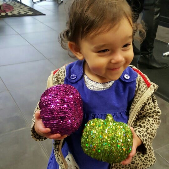 Tease Salon Hair Salon in Downtown Clawson