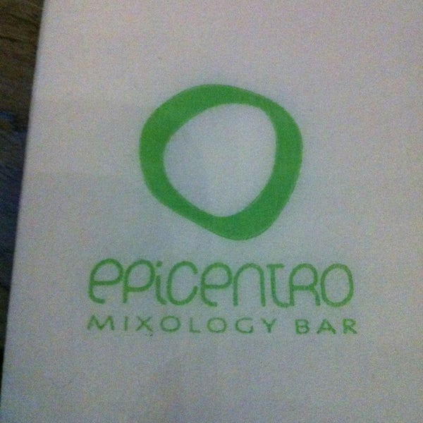 Foto tirada no(a) Epicentro Mixology Bar por Felix R. em 1/24/2013