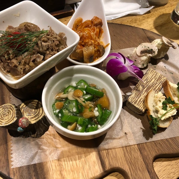 きのこ料理専門店 きのこの里 中央区 南船場4 10 きのこ料理専門店 きのこの里 中央区 南船場4 10