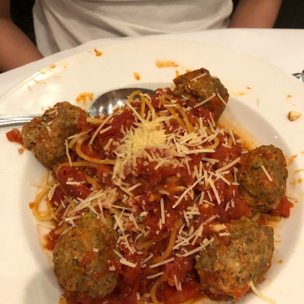 Photo taken at Romano&#39;s Macaroni Grill by Jessica L. on 1/1/2020