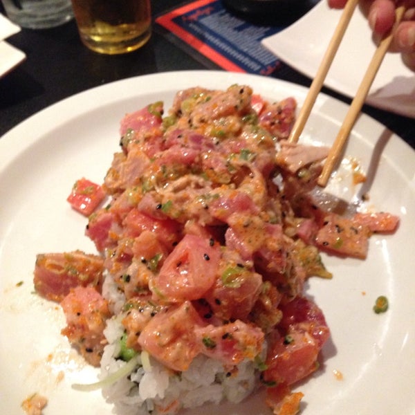 Foto scattata a Sushi Dan da Brooklyn M. il 6/1/2014