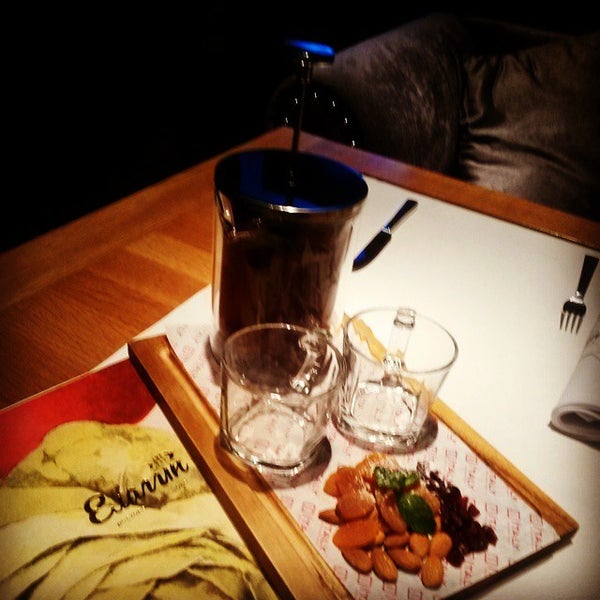 Das Foto wurde bei Ресторан «Елагин» von Ольга🐠 Е. am 12/11/2014 aufgenommen