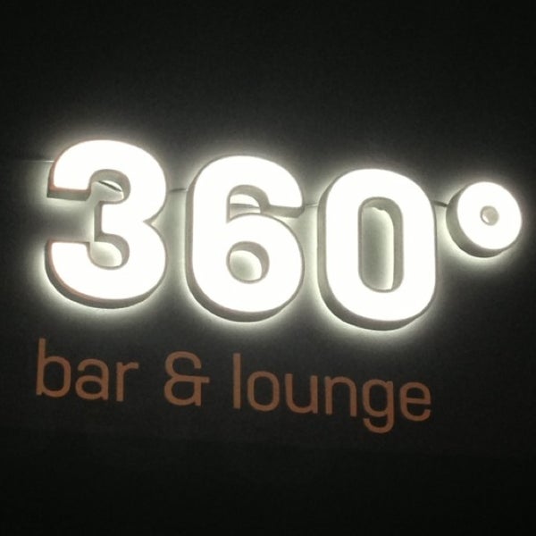 Photo taken at 360º Lounge Bar by Mathieu V. on 4/9/2013