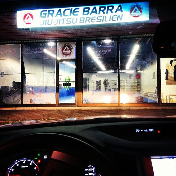 Foto tirada no(a) Gracie Barra Brazilian Jiu-Jitsu por bruno f. em 8/7/2013