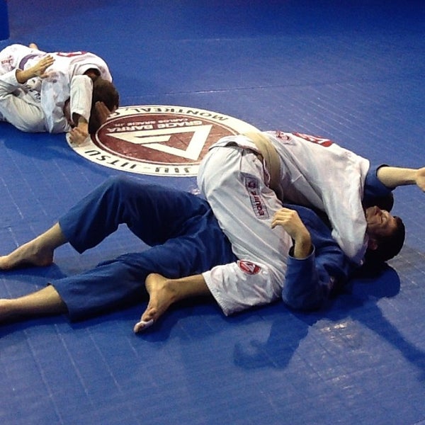 Foto scattata a Gracie Barra Brazilian Jiu-Jitsu da bruno f. il 11/21/2013